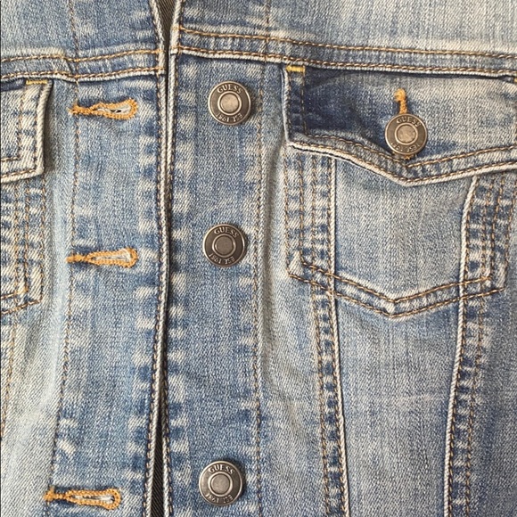 GUESS DENIM TRUCKER JACKET Size "XS" BRAND NEW - NWT - Picture 8 of 11